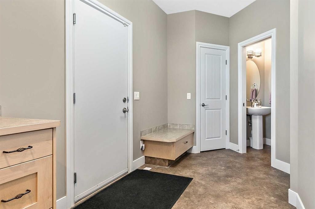 108 Ravencrest Drive, Rural Foothills County, AB - Indoor Photo Showing Other Room