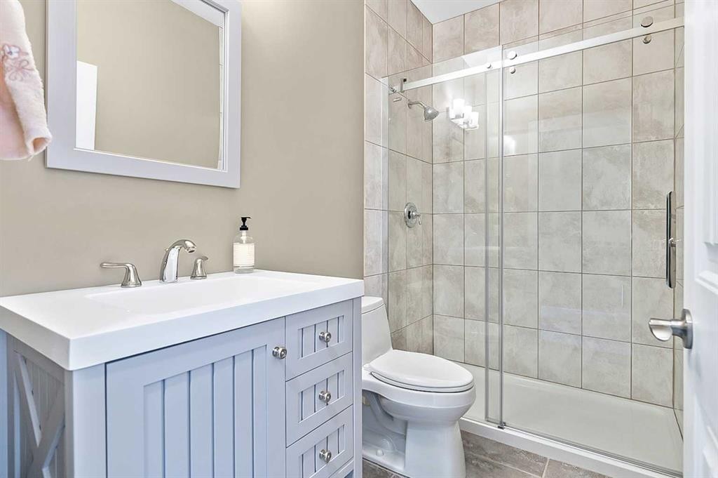 108 Ravencrest Drive, Rural Foothills County, AB - Indoor Photo Showing Bathroom