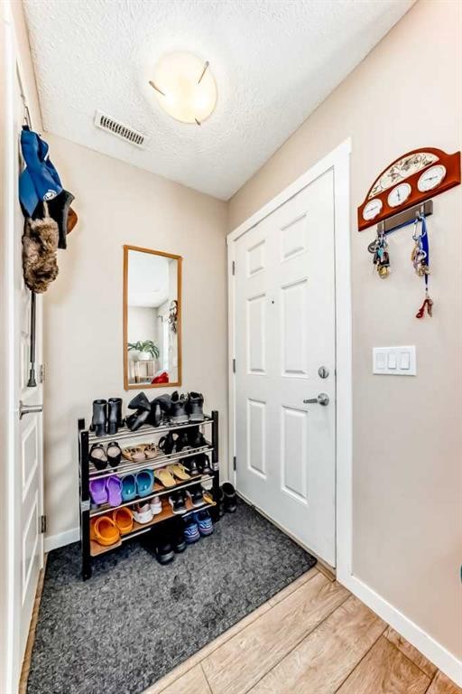 38 Auburn Bay Link Se, Calgary, AB - Indoor Photo Showing Other Room