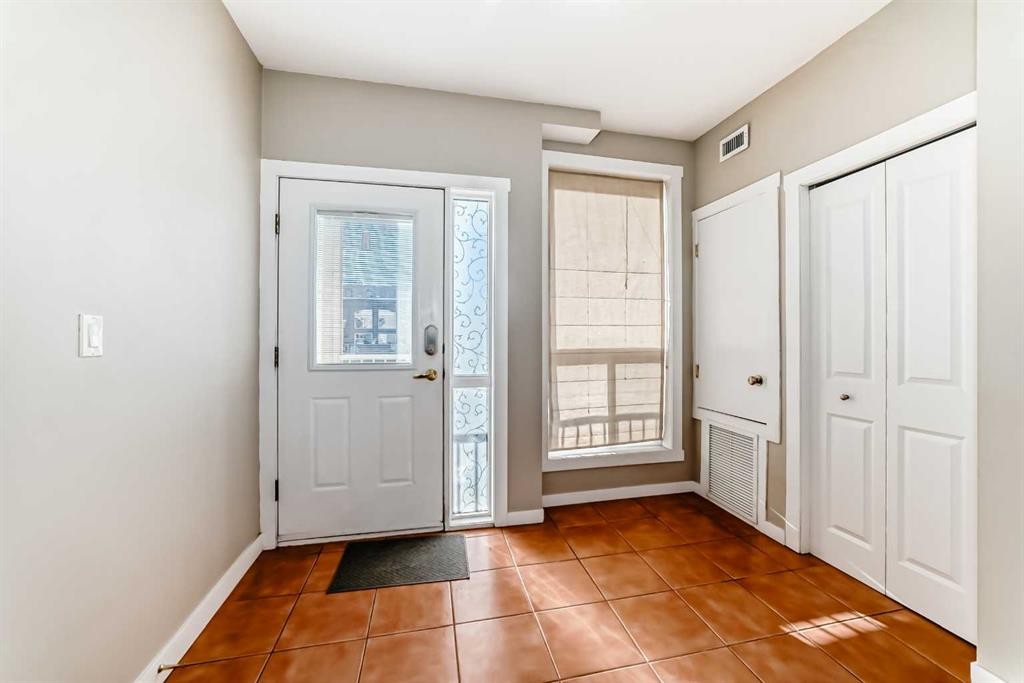 309-1540 17 Avenue Sw, Calgary, AB - Indoor Photo Showing Other Room