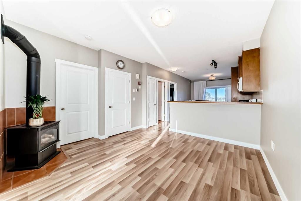 309-1540 17 Avenue Sw, Calgary, AB - Indoor Photo Showing Other Room