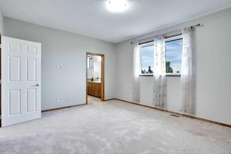 117 Walden Square Se, Calgary, AB - Indoor Photo Showing Other Room