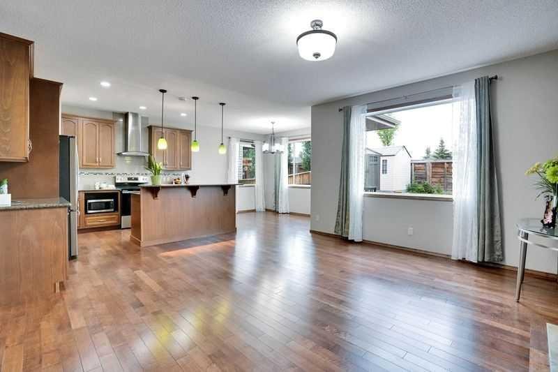 117 Walden Square Se, Calgary, AB - Indoor Photo Showing Kitchen With Stainless Steel Kitchen With Upgraded Kitchen
