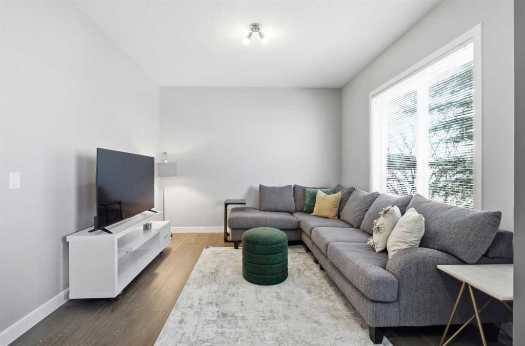 53-Sage Hill Common Nw, Calgary, AB - Indoor Photo Showing Living Room