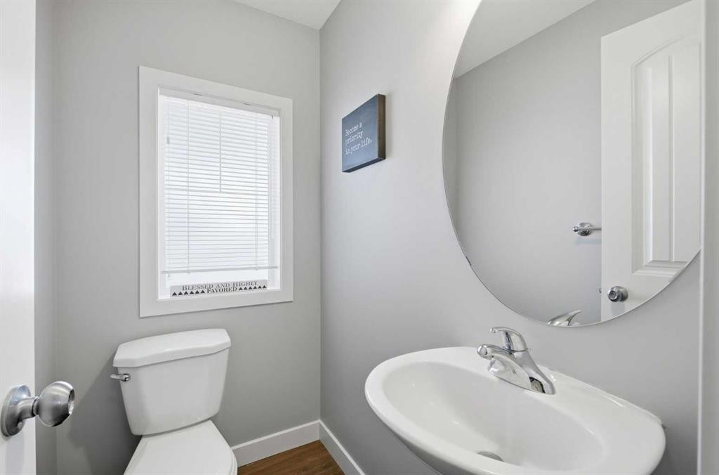 53-Sage Hill Common Nw, Calgary, AB - Indoor Photo Showing Bathroom