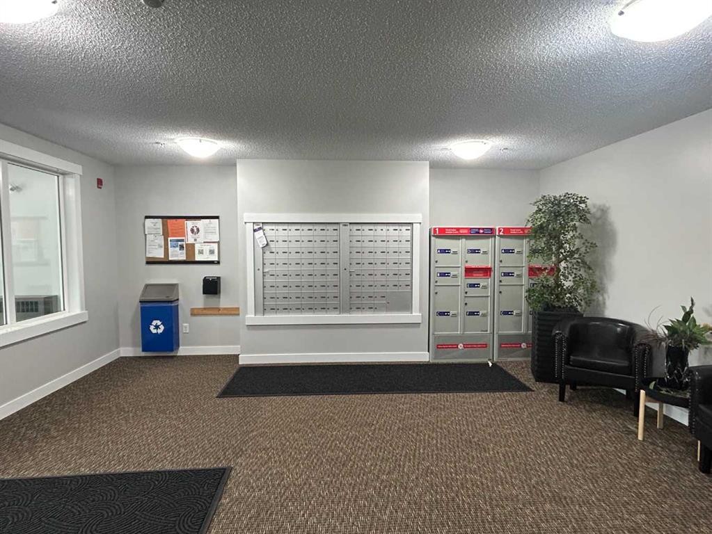 3416-81 Legacy Boulevard Se, Calgary, AB - Indoor Photo Showing Other Room