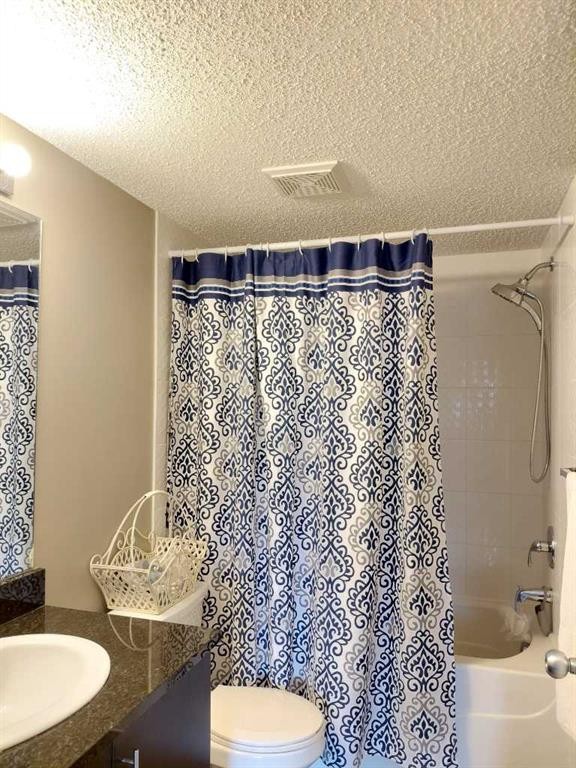 3416-81 Legacy Boulevard Se, Calgary, AB - Indoor Photo Showing Bathroom