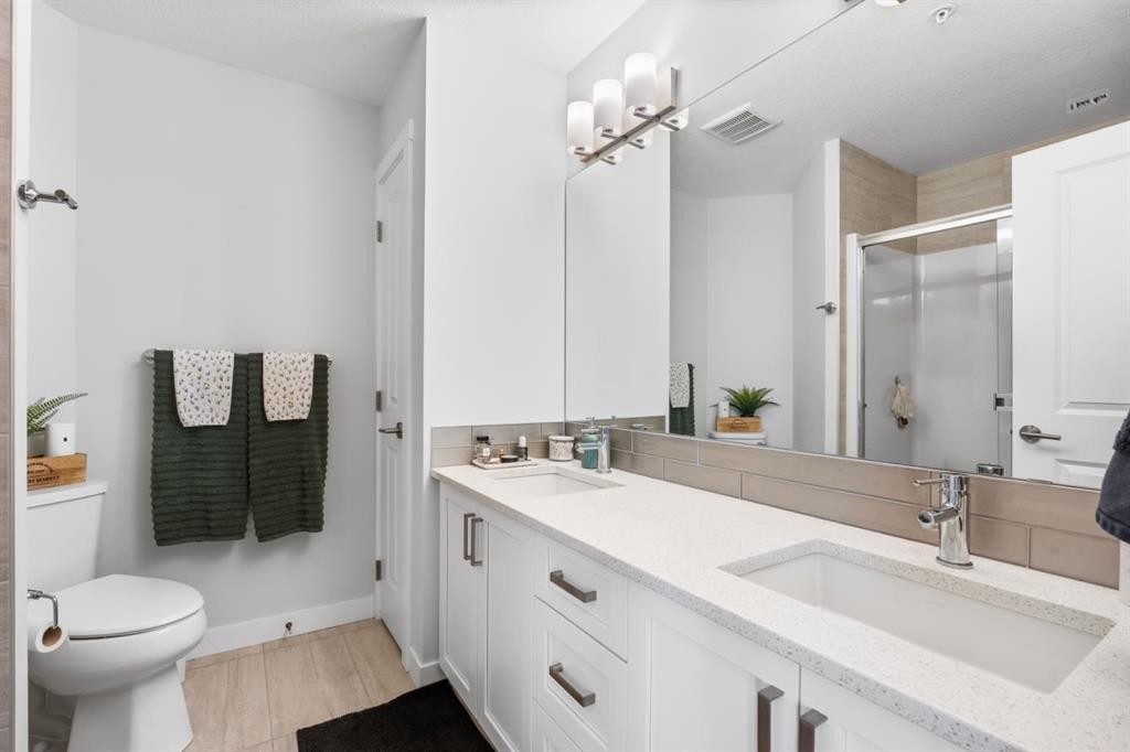 2310-3727 Sage Hill Drive Nw, Calgary, AB - Indoor Photo Showing Bathroom