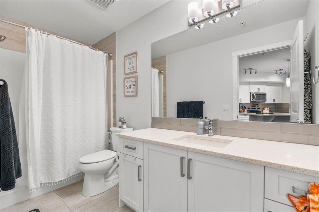 2310-3727 Sage Hill Drive Nw, Calgary, AB - Indoor Photo Showing Bathroom
