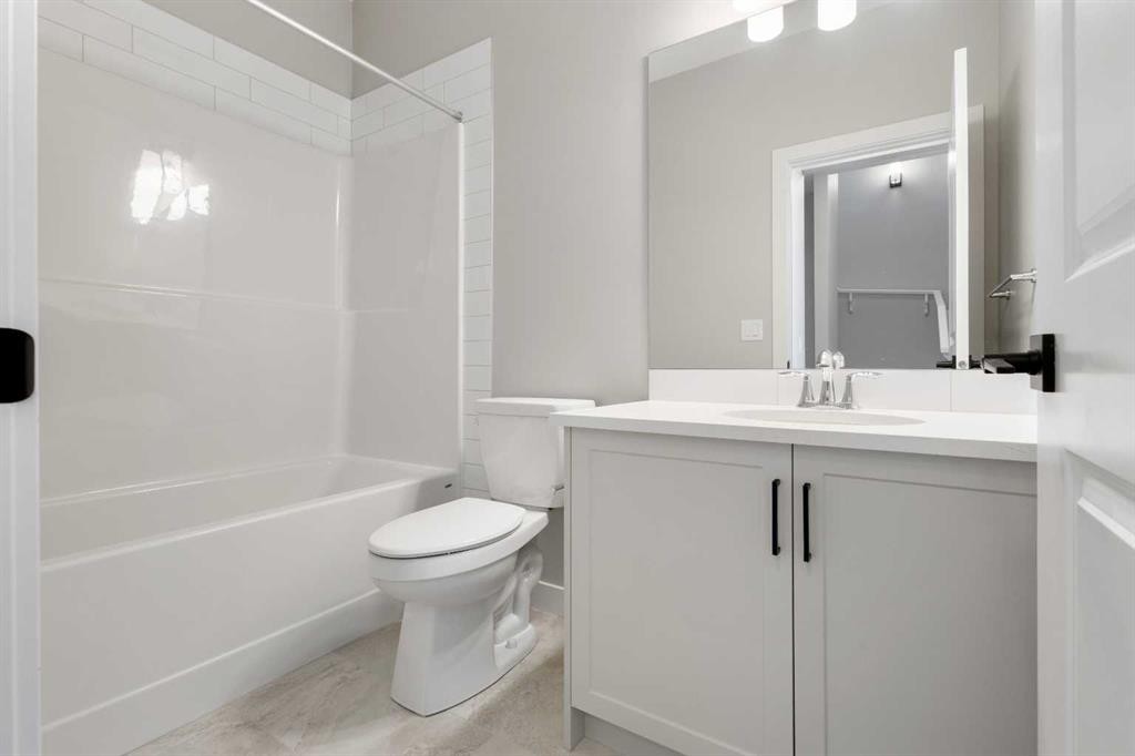 14926 24 Street Nw, Calgary, AB - Indoor Photo Showing Bathroom