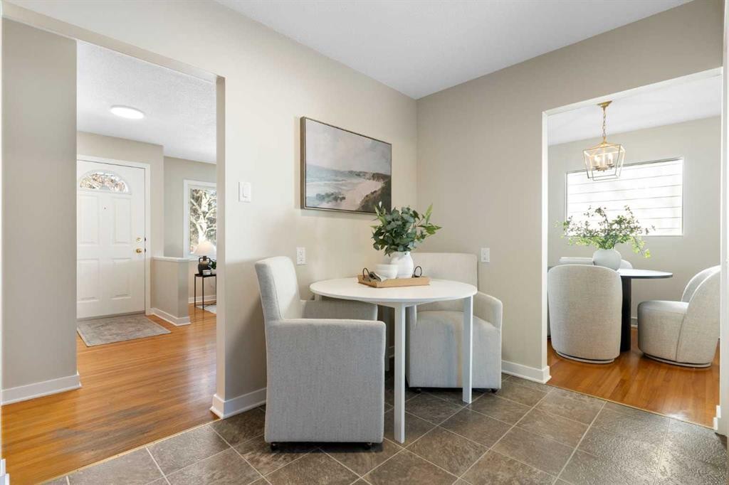123 Glacier Drive Sw, Calgary, AB - Indoor Photo Showing Dining Room
