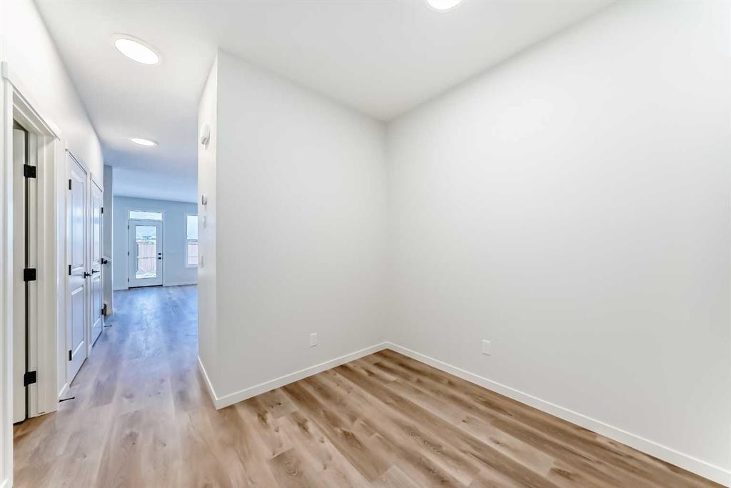 54 Bartlett Row Se, Calgary, AB - Indoor Photo Showing Other Room