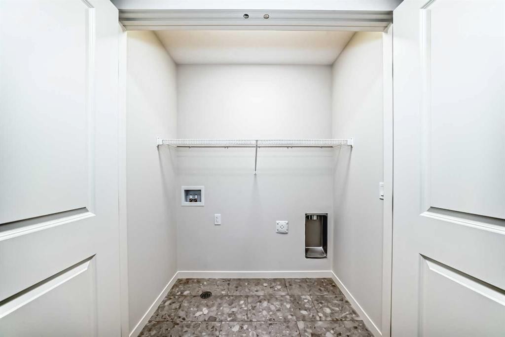 54 Bartlett Row Se, Calgary, AB - Indoor