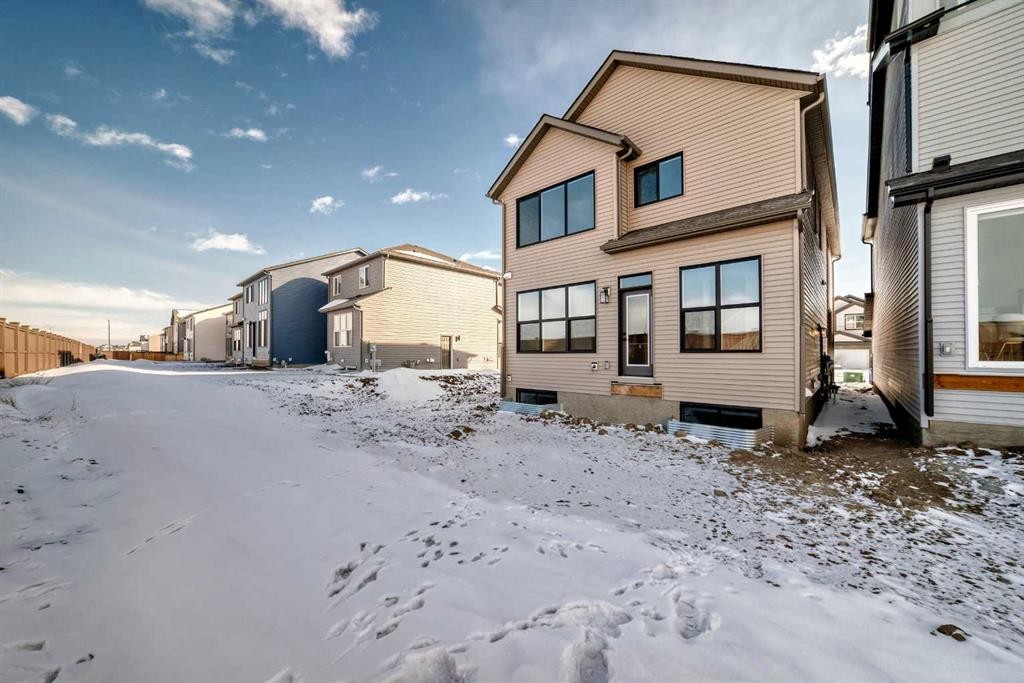 54 Bartlett Row Se, Calgary, AB - Outdoor
