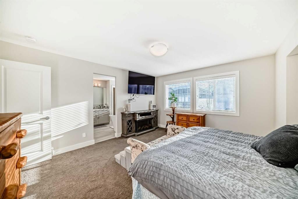 477 Legacy Boulevard Se, Calgary, AB - Indoor Photo Showing Bedroom