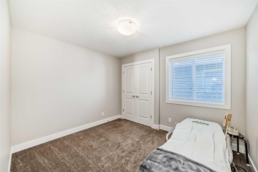 477 Legacy Boulevard Se, Calgary, AB - Indoor