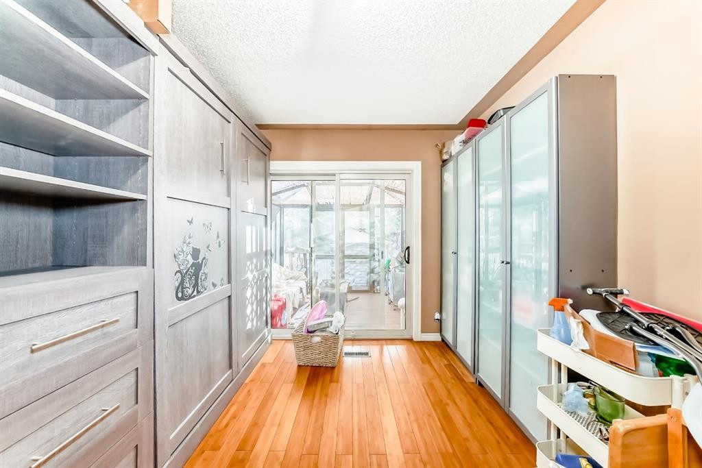 274 Templeview Way Ne, Calgary, AB - Indoor Photo Showing Other Room