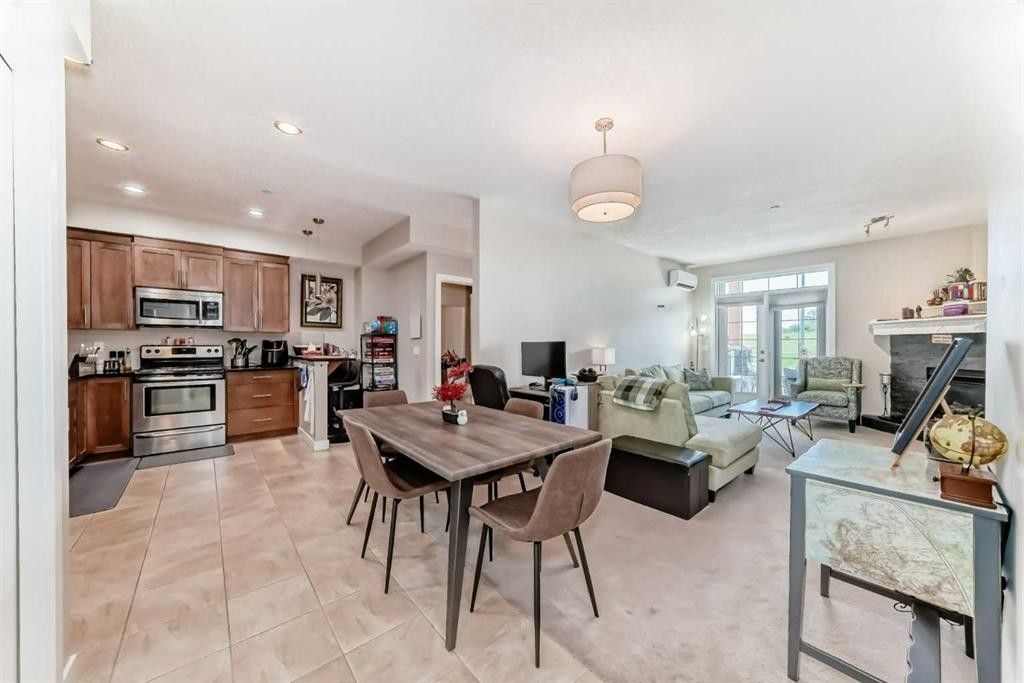 210-1005A Westmount Drive, Strathmore, AB - Indoor