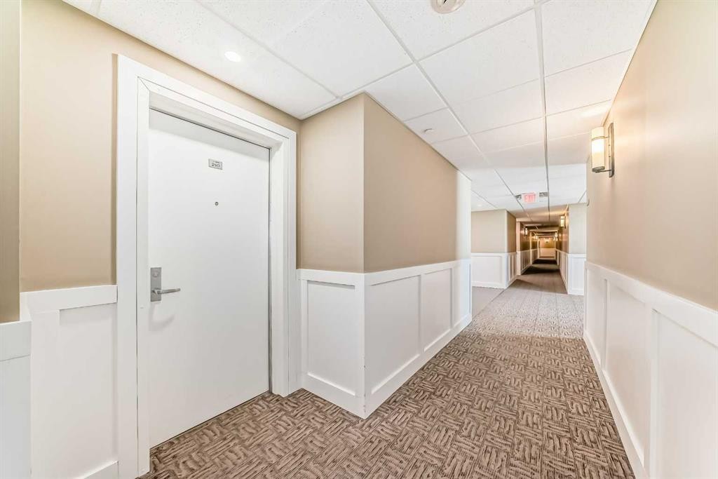 210-1005A Westmount Drive, Strathmore, AB - Indoor Photo Showing Other Room