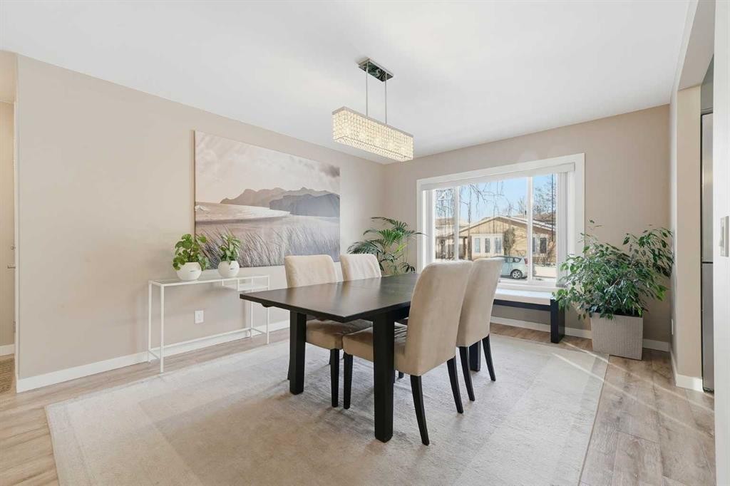 132 Shawcliffe Circle Sw, Calgary, AB - Indoor Photo Showing Dining Room