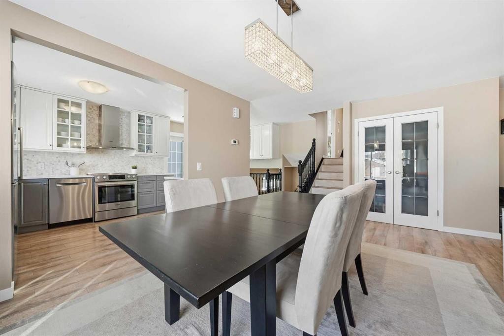 132 Shawcliffe Circle Sw, Calgary, AB - Indoor