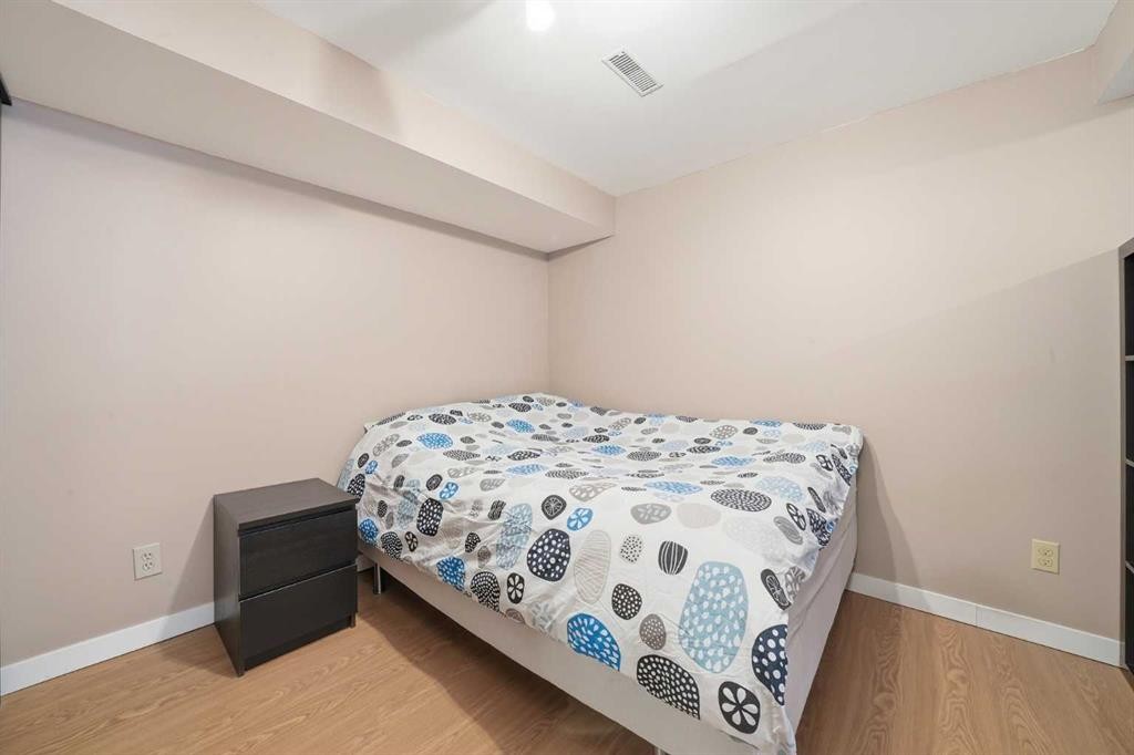 132 Shawcliffe Circle Sw, Calgary, AB - Indoor Photo Showing Bedroom