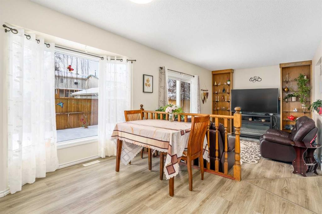 43 Millrise Crescent Sw, Calgary, AB - Indoor