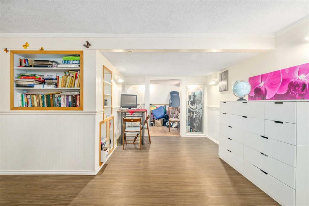 43 Millrise Crescent Sw, Calgary, AB - Indoor