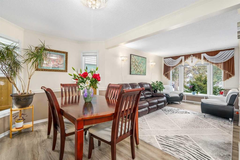 43 Millrise Crescent Sw, Calgary, AB - Indoor Photo Showing Dining Room