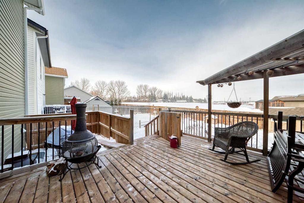 20 Mackenzie, Carstairs, AB - Outdoor With Deck Patio Veranda With Exterior