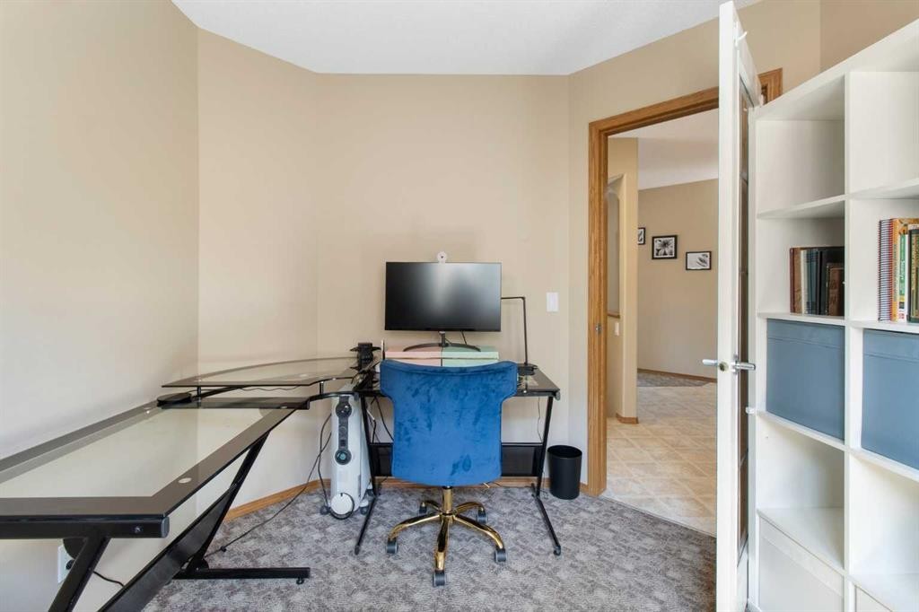 235 Everwillow Close Sw, Calgary, AB - Indoor Photo Showing Office