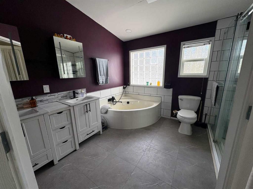 101071 Township Road 740, Rural Grande Prairie No. 1, County Of, AB - Indoor Photo Showing Bathroom