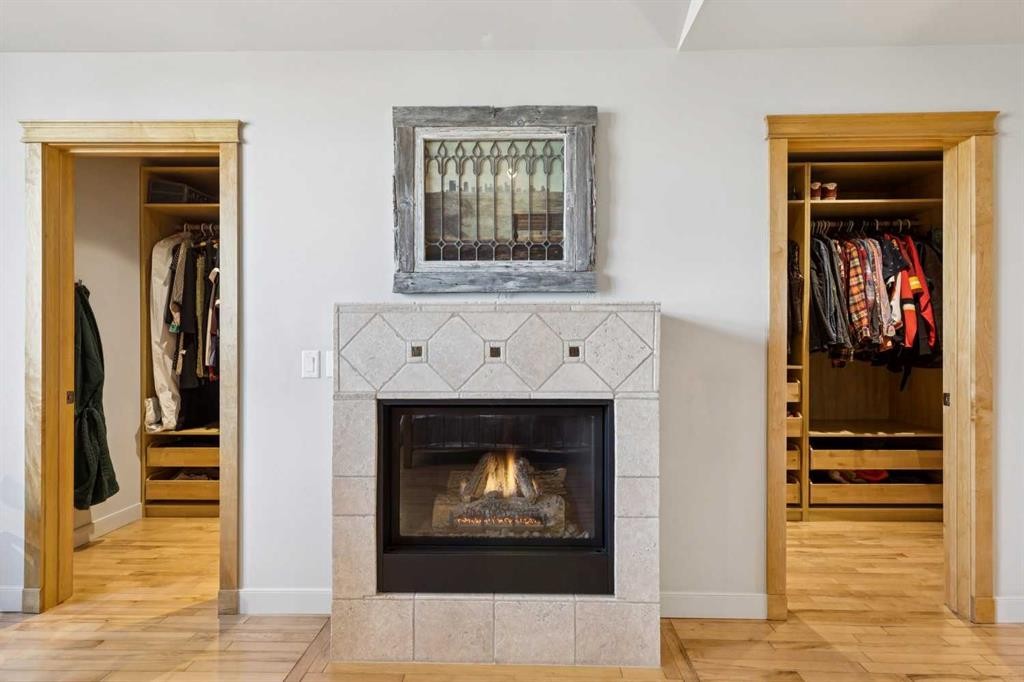 2407 Westmount Road Nw, Calgary, AB - Indoor Photo Showing Living Room With Fireplace