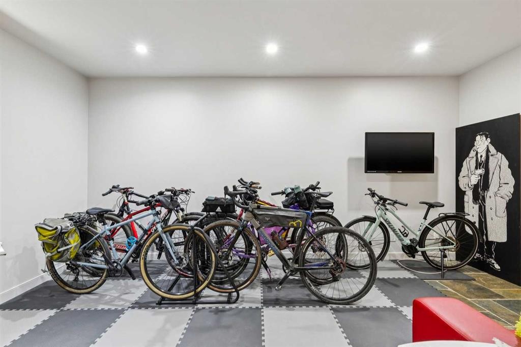 2407 Westmount Road Nw, Calgary, AB - Indoor