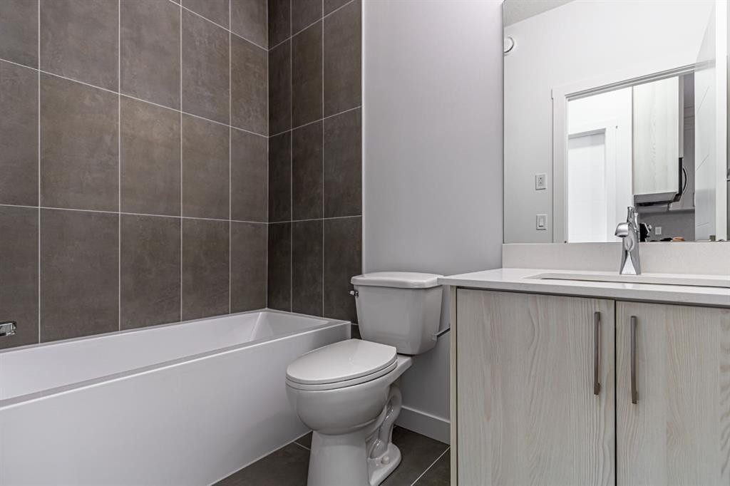 304 Cornerbrook Drive Ne, Calgary, AB - Indoor Photo Showing Bathroom