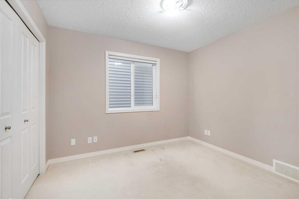 53 Sage Bank Link Nw, Calgary, AB - Indoor Photo Showing Other Room