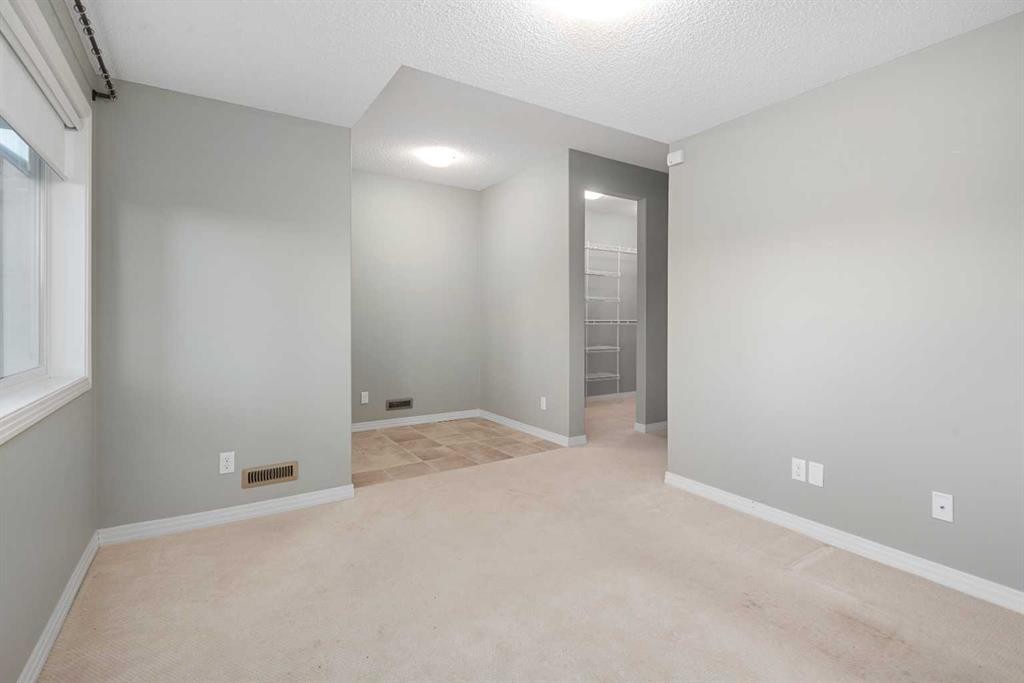 53 Sage Bank Link Nw, Calgary, AB - Indoor Photo Showing Other Room