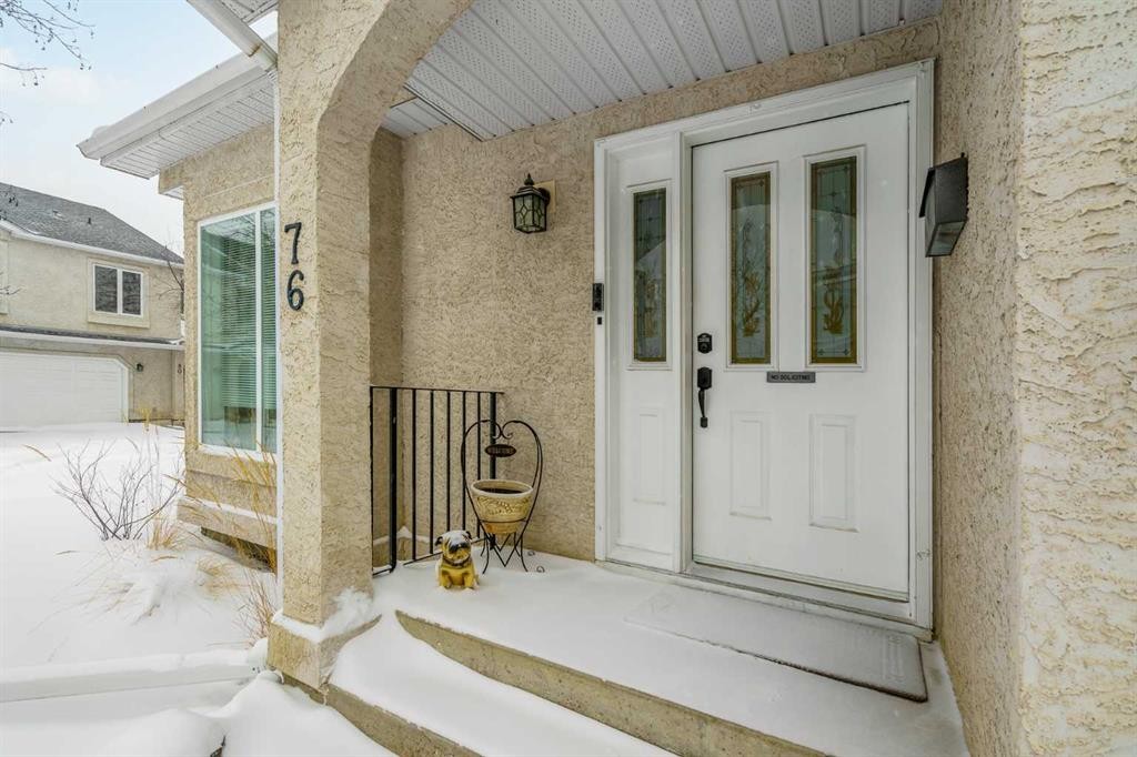 76 Sunlake Gardens Se, Calgary, AB - Outdoor With Exterior