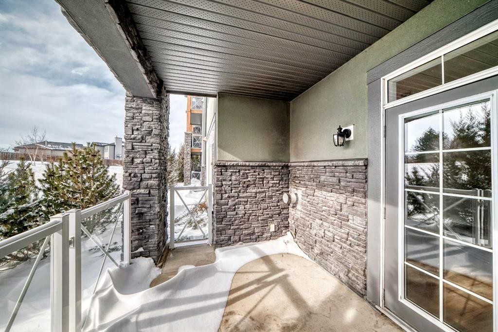 110-1005A Westmount Drive, Strathmore, AB - Outdoor With Exterior