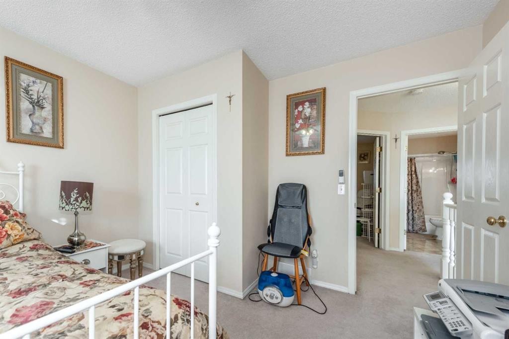 26 Citadel Crest Link Nw, Calgary, AB - Indoor Photo Showing Bedroom
