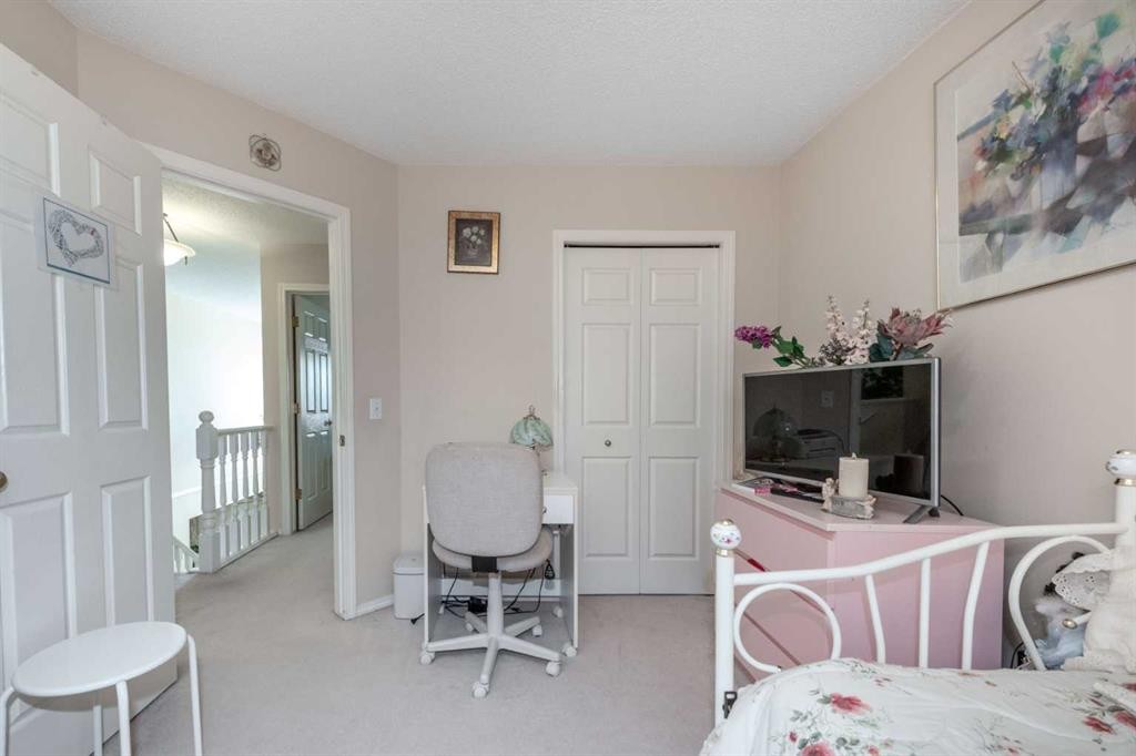 26 Citadel Crest Link Nw, Calgary, AB - Indoor