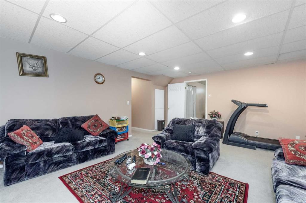 26 Citadel Crest Link Nw, Calgary, AB - Indoor