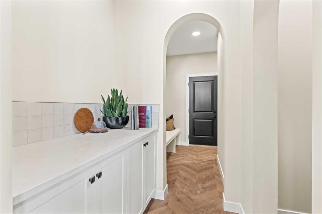 47 Sundown Crescent, Cochrane, AB - Indoor Photo Showing Other Room