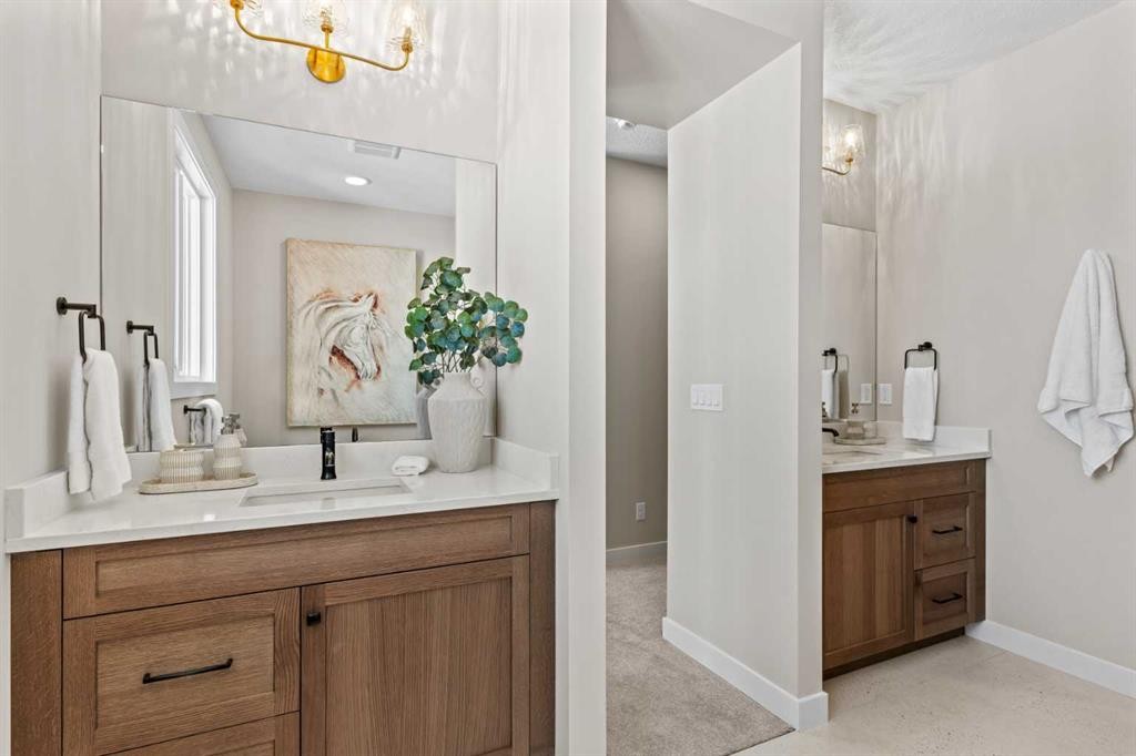 47 Sundown Crescent, Cochrane, AB - Indoor Photo Showing Bathroom