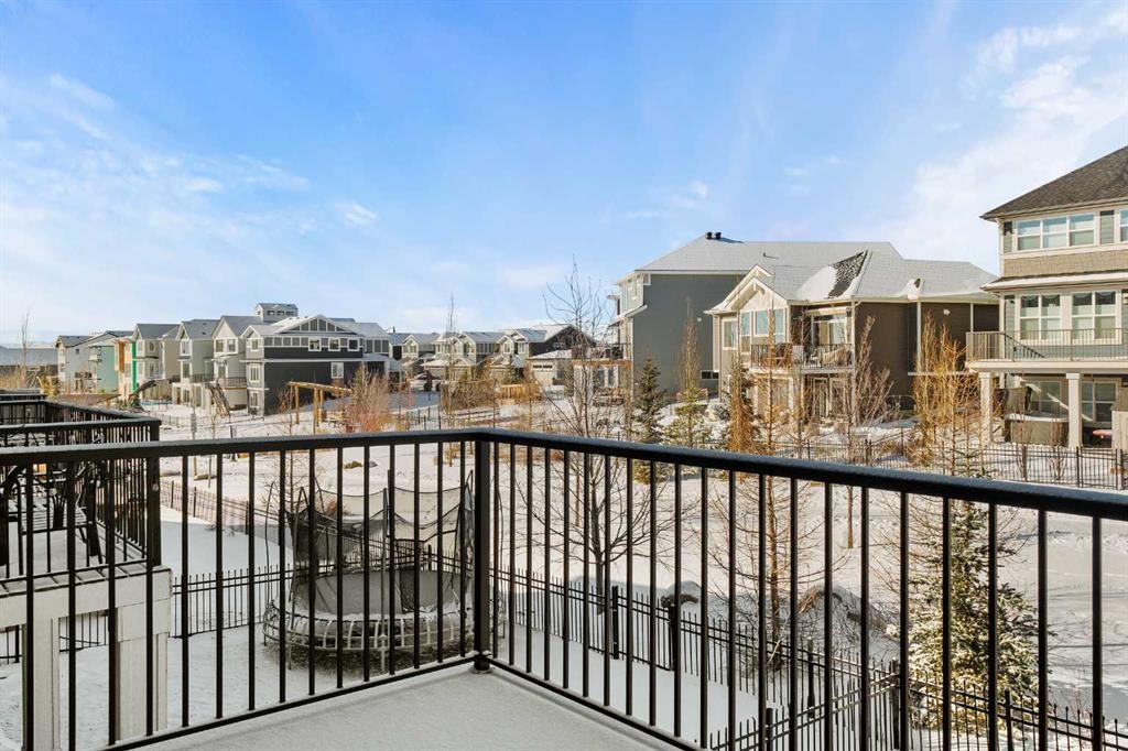 47 Sundown Crescent, Cochrane, AB - Outdoor