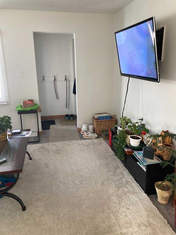 84 Waterloo Drive Sw, Calgary, AB - Indoor