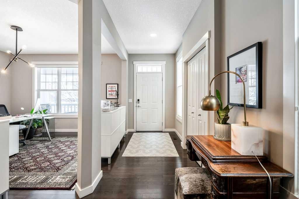 78 Ypres Green Sw, Calgary, AB - Indoor Photo Showing Other Room