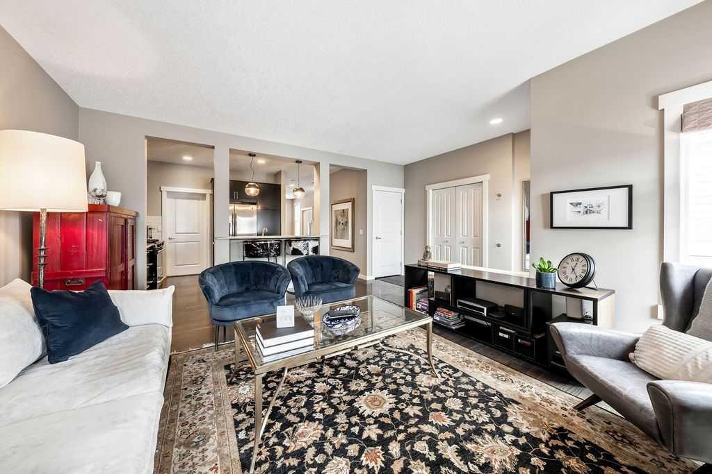 78 Ypres Green Sw, Calgary, AB - Indoor Photo Showing Living Room