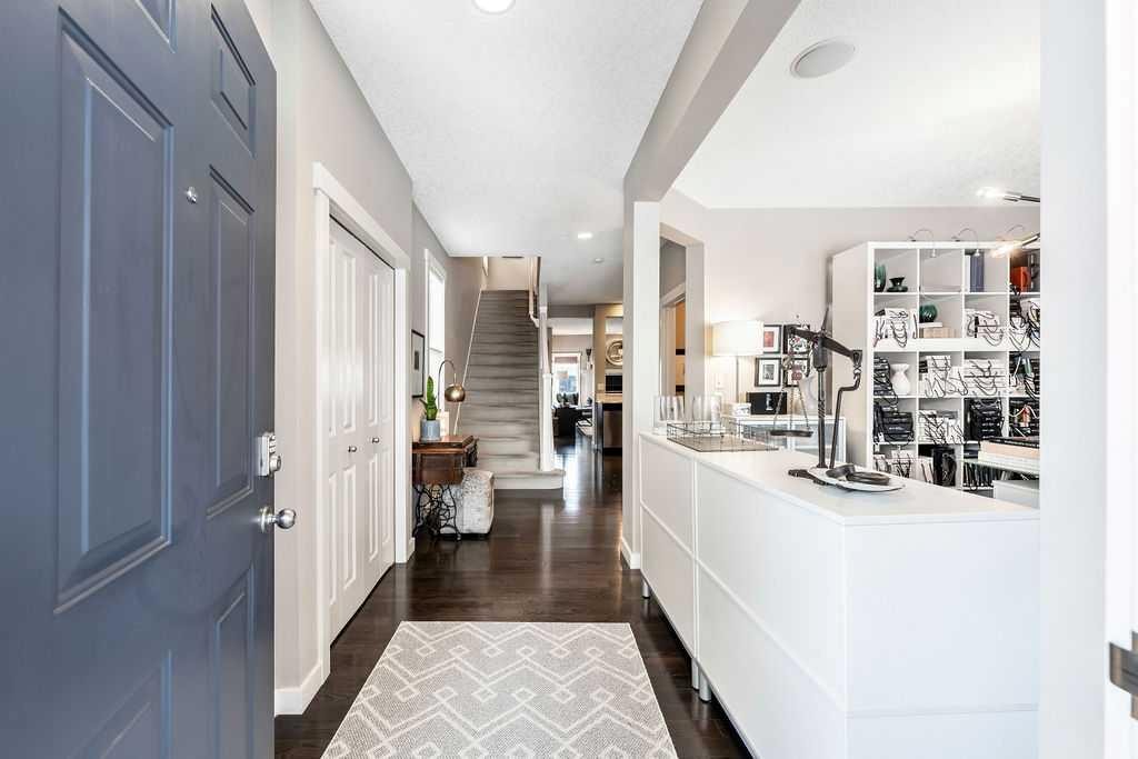 78 Ypres Green Sw, Calgary, AB - Indoor Photo Showing Other Room