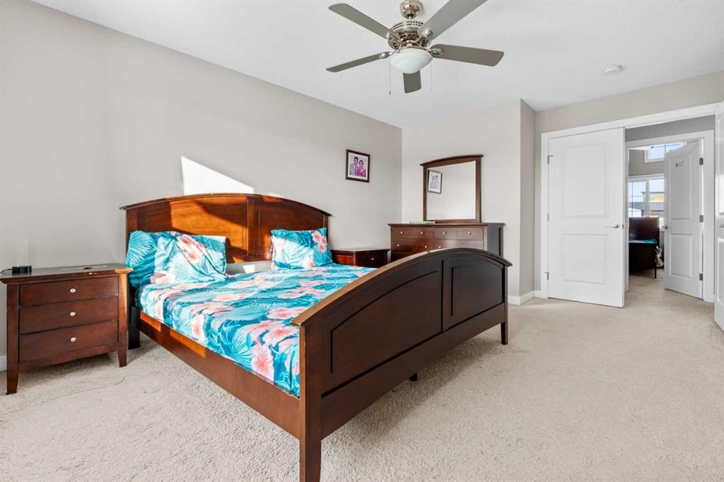 8487 Saddlebrook Drive Ne, Calgary, AB - Indoor Photo Showing Bedroom